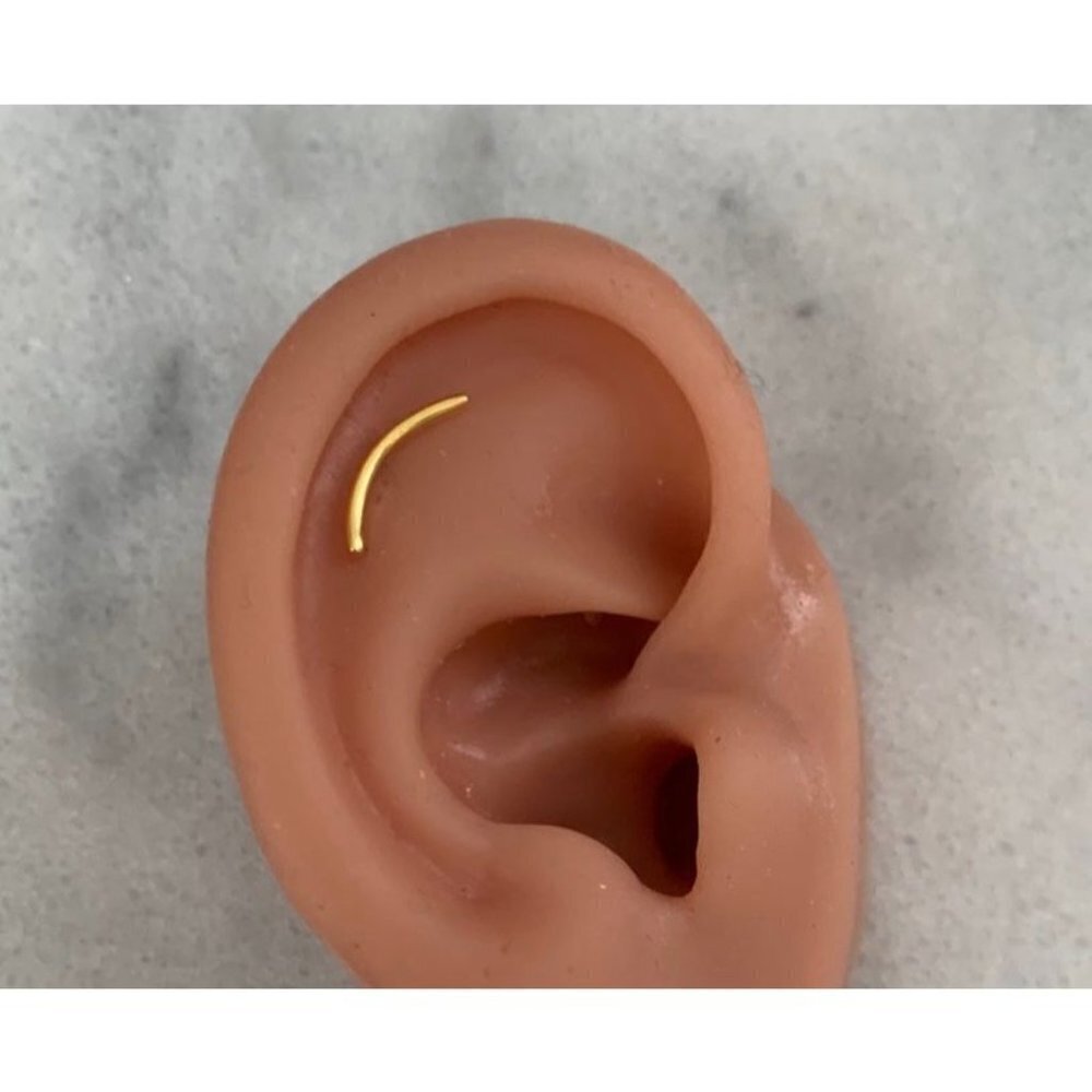 COPY - COPY - 18k Gold Arch Cartilage Earring Brand New